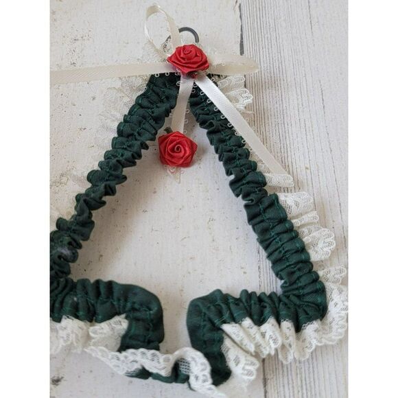 Pine tree lace rose ornament Xmas decor handmade - Picture 2 of 4